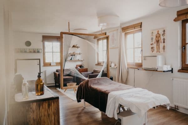 Pronájem nebytového prostoru 27 m², Konojedská, Praha Pronájem nebytového prostoru 27 m², Konojedská, Praha