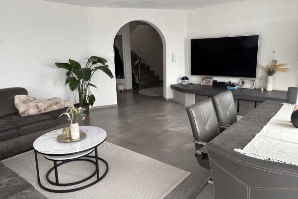 Prodej domu 240 m², pozemek 600 m², Bergneustadt Prodej domu 240 m², pozemek 600 m², Bergneustadt