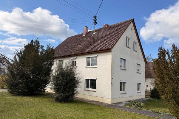 Prodej domu 120 m², pozemek 743 m², Dorfstr.56, Neu-Ulm Prodej domu 120 m², pozemek 743 m², Dorfstr.56, Neu-Ulm