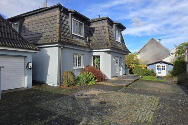 Prodej domu 310 m², pozemek 743 m², Rodenbach Prodej domu 310 m², pozemek 743 m², Rodenbach