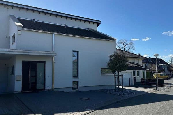 Prodej domu 183 m², pozemek 542 m², Schwalbenweg 3, Oerlinghausen Prodej domu 183 m², pozemek 542 m², Schwalbenweg 3, Oerlinghausen