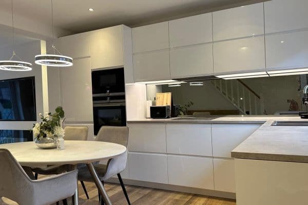 Prodej domu 85 m², pozemek 106 m², Aplerbecker Straße 76, Düsseldorf Prodej domu 85 m², pozemek 106 m², Aplerbecker Straße 76, Düsseldorf