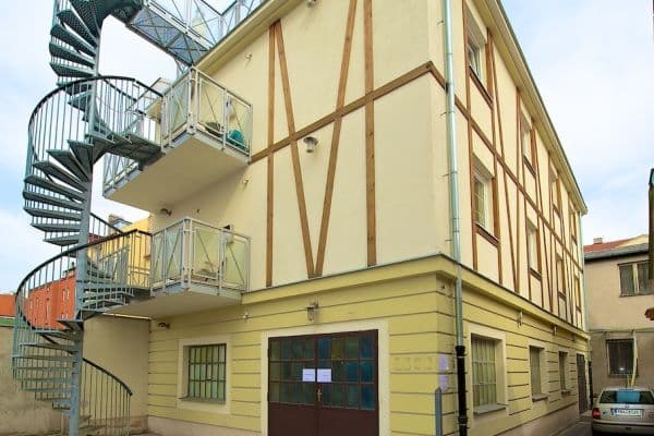 Pronájem bytu 1+kk 24 m², Petrohradská, Praha Pronájem bytu 1+kk 24 m², Petrohradská, Praha