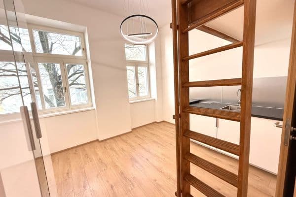 Pronájem bytu 1+kk 17 m², Sokolská, Praha Pronájem bytu 1+kk 17 m², Sokolská, Praha