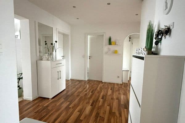 Prodej bytu 4+1 98 m², Öhringen Prodej bytu 4+1 98 m², Öhringen