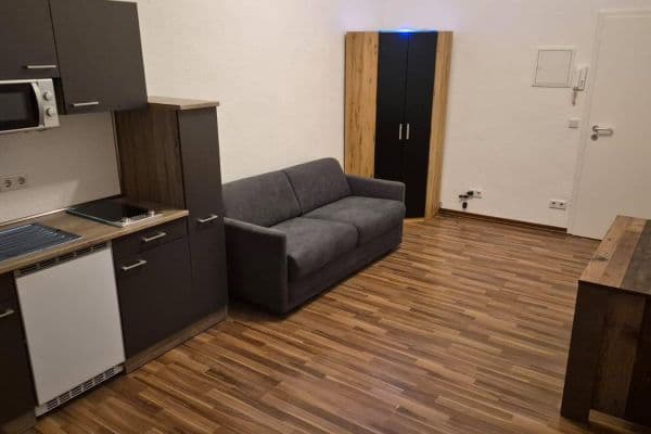 Pronájem bytu 1+1 20 m², Schornstr, Essen Pronájem bytu 1+1 20 m², Schornstr, Essen