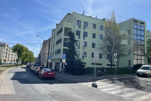 Prodej bytu 2+kk 52 m², 8. listopadu, Praha Prodej bytu 2+kk 52 m², 8. listopadu, Praha