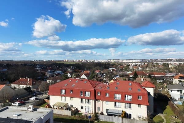 Prodej bytu 2+1 63 m², Národních hrdinů, Praha Prodej bytu 2+1 63 m², Národních hrdinů, Praha