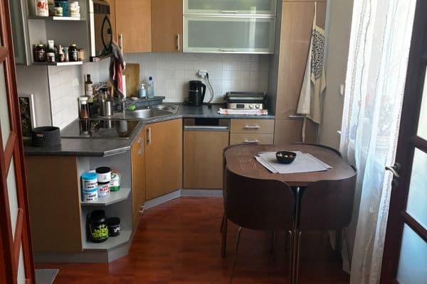 Pronájem bytu 1+1 36 m², Nad ostrovem, Praha Pronájem bytu 1+1 36 m², Nad ostrovem, Praha