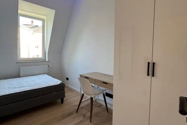 Pronájem bytu 1+1 50 m², Kranichsteinerstraße 21, Frankfurt am Main, Hessen Pronájem bytu 1+1 50 m², Kranichsteinerstraße 21, Frankfurt am Main, Hessen