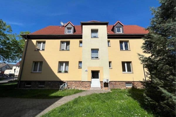 Pronájem bytu 3+1 75 m², Ernst-Thälmann-Straße 50, Roitzsch Pronájem bytu 3+1 75 m², Ernst-Thälmann-Straße 50, Roitzsch