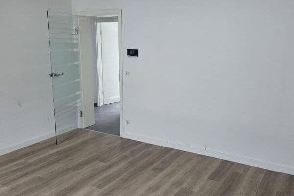 Pronájem bytu 3+1 78 m², Nordstr. 95, Krefeld Pronájem bytu 3+1 78 m², Nordstr. 95, Krefeld