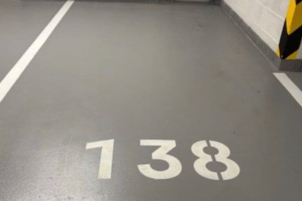 Pronájem garáže 15 m², Poděbradská, Praha Pronájem garáže 15 m², Poděbradská, Praha