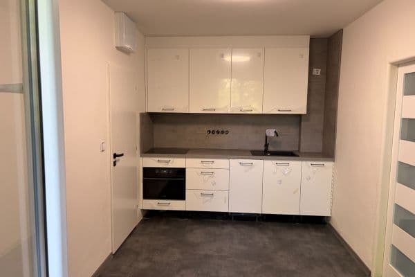 Pronájem bytu 1+1 30 m², Šmejkalova, Brno Pronájem bytu 1+1 30 m², Šmejkalova, Brno