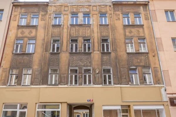 Pronájem garáže 15 m², Husitská, Praha Pronájem garáže 15 m², Husitská, Praha