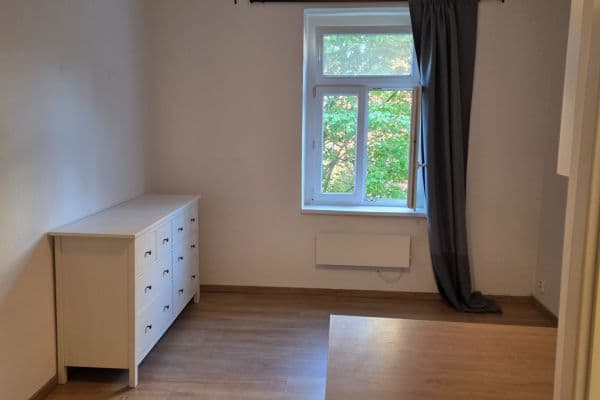 Pronájem bytu Garsoniéra 18 m², Zúžená, Praha Pronájem bytu Garsoniéra 18 m², Zúžená, Praha