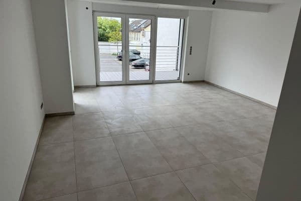 Pronájem bytu 4+1 107 m², Berliner Str. 911, Köln, Severní Porýní-Vestfálsko Pronájem bytu 4+1 107 m², Berliner Str. 911, Köln, Severní Porýní-Vestfálsko