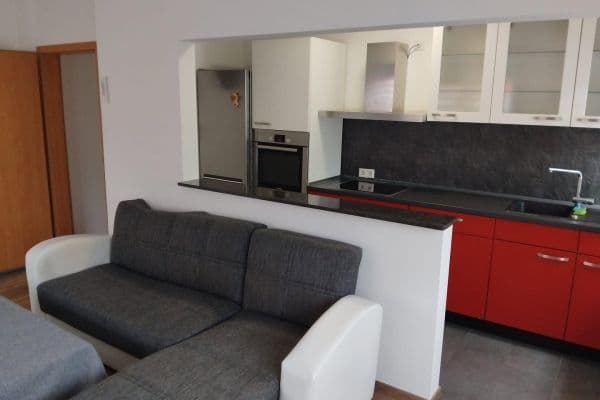 Pronájem bytu 3+1 64 m², Hafenstr. 16, Duisburg Pronájem bytu 3+1 64 m², Hafenstr. 16, Duisburg