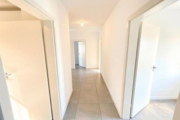 Pronájem bytu 3+1 96 m², Oberhausen Pronájem bytu 3+1 96 m², Oberhausen