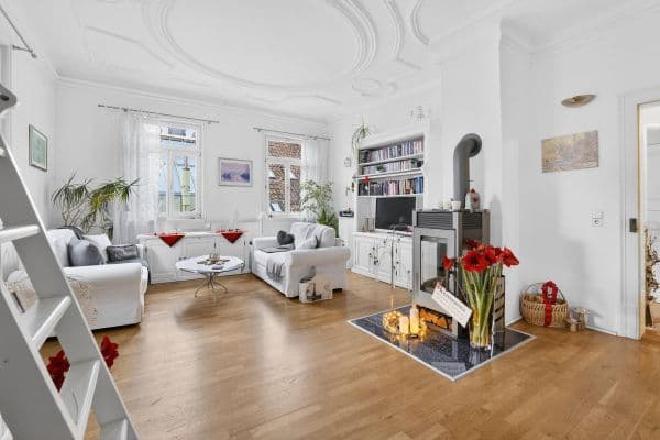 Prodej bytu 4+1 114 m², Esslingen Prodej bytu 4+1 114 m², Esslingen