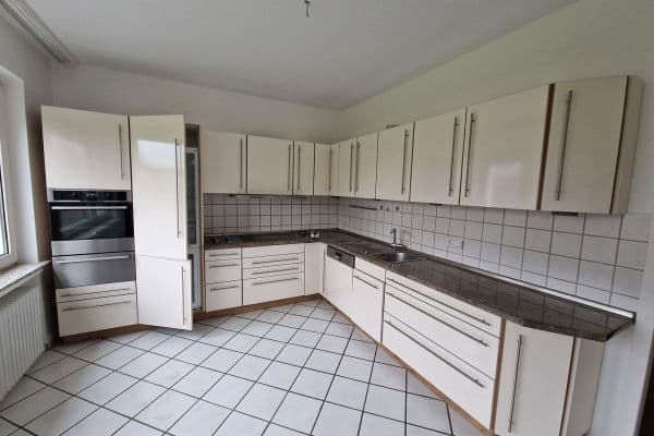 Pronájem bytu 2+1 92 m², Volkhausenstraße 21, Bad Salzuflen Pronájem bytu 2+1 92 m², Volkhausenstraße 21, Bad Salzuflen