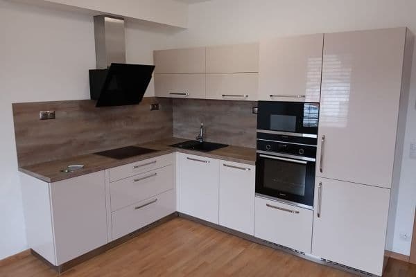 Pronájem bytu 2+kk 60 m², Černošická, Praha Pronájem bytu 2+kk 60 m², Černošická, Praha