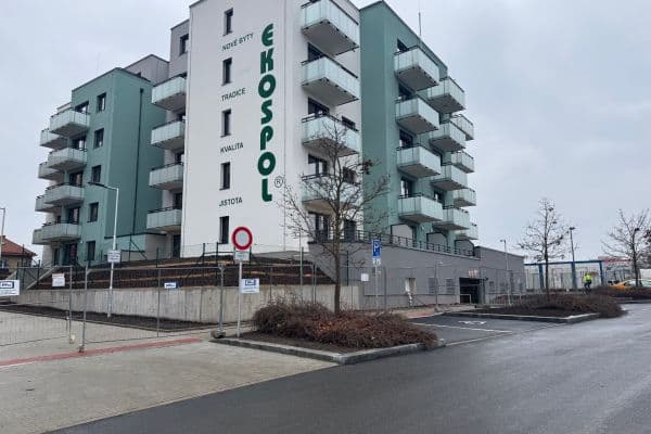 Prodej bytu 2+kk 45 m², Strančická, Praha Prodej bytu 2+kk 45 m², Strančická, Praha