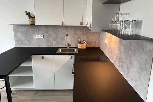 Pronájem bytu 2+kk 40 m², Sukova třída, Pardubice, Pardubický kraj Pronájem bytu 2+kk 40 m², Sukova třída, Pardubice, Pardubický kraj