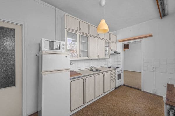 Pronájem bytu 3+1 69 m², Geologická, Praha Pronájem bytu 3+1 69 m², Geologická, Praha