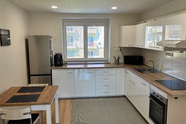 Prodej bytu 2+1 53 m², Lhotecká, Mníšek pod Brdy Prodej bytu 2+1 53 m², Lhotecká, Mníšek pod Brdy