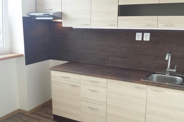 Prodej bytu 2+kk 52 m², Kubánské náměstí, Praha Prodej bytu 2+kk 52 m², Kubánské náměstí, Praha