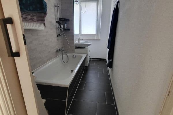 Pronájem bytu 3+1 60 m², Hans-Beimler-Str. 31, Greifswald, Mecklenburg-Vorpommern Pronájem bytu 3+1 60 m², Hans-Beimler-Str. 31, Greifswald, Mecklenburg-Vorpommern