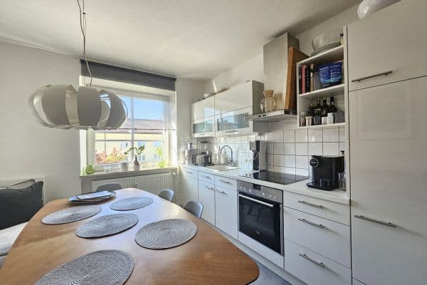 Pronájem bytu 2+1 63 m², Naupliastraße 25, München, Bavorsko Pronájem bytu 2+1 63 m², Naupliastraße 25, München, Bavorsko