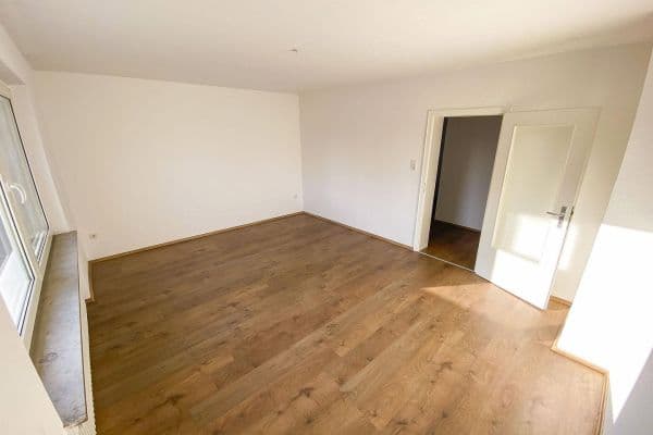 Pronájem bytu 4+1 93 m², Castrop-Rauxel Pronájem bytu 4+1 93 m², Castrop-Rauxel