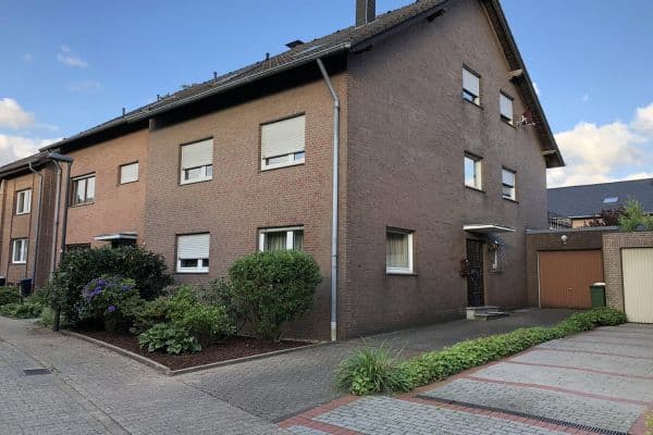 Prodej domu 235 m², pozemek 394 m², Aachen-Brand Prodej domu 235 m², pozemek 394 m², Aachen-Brand