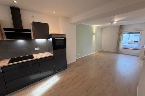 Pronájem bytu 1+1 30 m², Röhnstr. 14, Fulda, Hessen Pronájem bytu 1+1 30 m², Röhnstr. 14, Fulda, Hessen