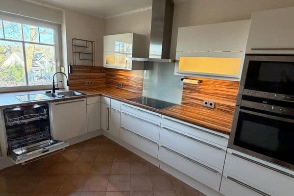 Prodej bytu 3+kk 117 m², Saseler Chaussee 240, Hamburg, Hamburg Prodej bytu 3+kk 117 m², Saseler Chaussee 240, Hamburg, Hamburg