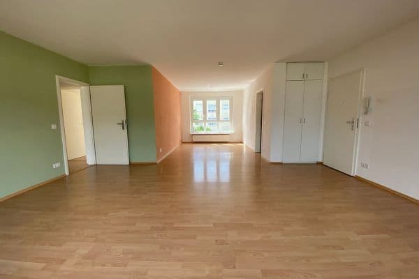 Pronájem bytu 5+1 112 m², Oberursel Pronájem bytu 5+1 112 m², Oberursel