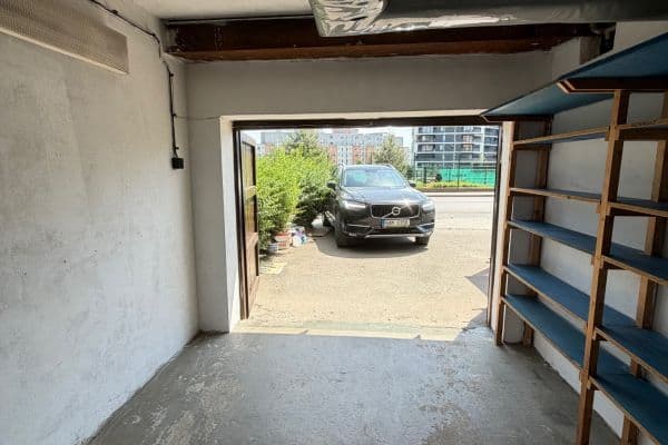 Prodej garáže 14 m², Pod Třebešínem, Praha Prodej garáže 14 m², Pod Třebešínem, Praha