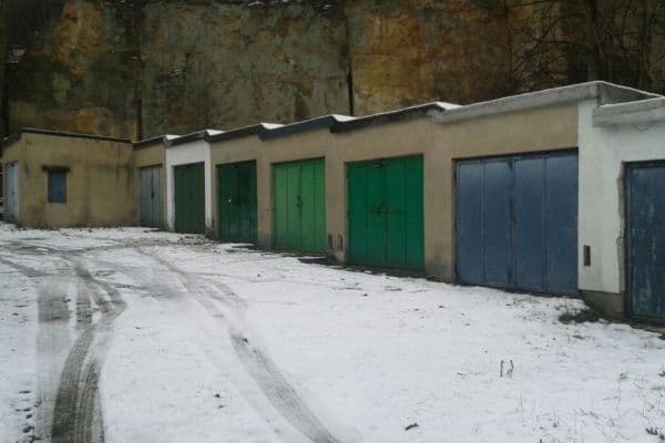 Prodej garáže 19 m², Pod Petřinami, Praha Prodej garáže 19 m², Pod Petřinami, Praha