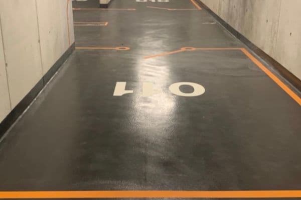 Pronájem garáže 22 m², Svatošových, Praha Pronájem garáže 22 m², Svatošových, Praha