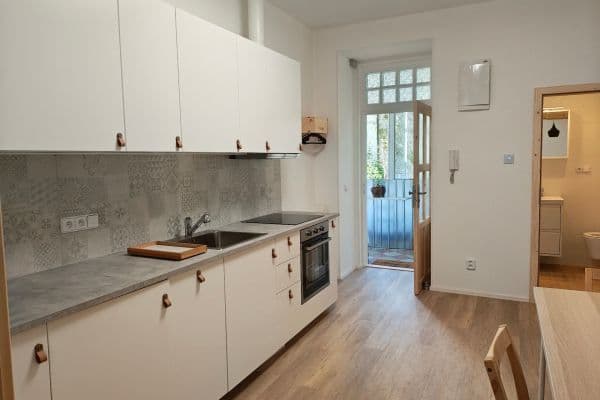 Pronájem bytu 1+1 42 m², Šlikova, Praha Pronájem bytu 1+1 42 m², Šlikova, Praha