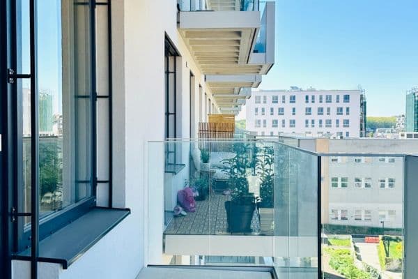 Pronájem bytu 1+kk 36 m², Fafkových, Praha Pronájem bytu 1+kk 36 m², Fafkových, Praha