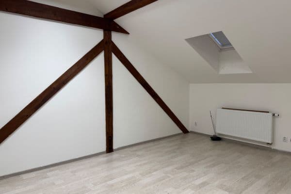 Pronájem bytu 2+kk 46 m², Práce, Děčín Pronájem bytu 2+kk 46 m², Práce, Děčín