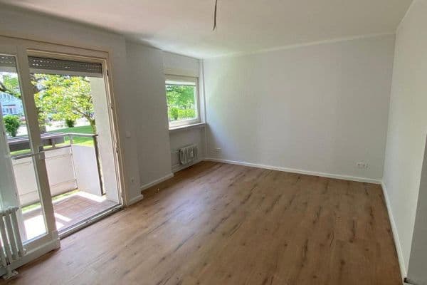 Pronájem bytu 4+1 98 m², Saarstraße 2, Lahr/Schwarzwald, Bádensko-Württembersko Pronájem bytu 4+1 98 m², Saarstraße 2, Lahr/Schwarzwald, Bádensko-Württembersko