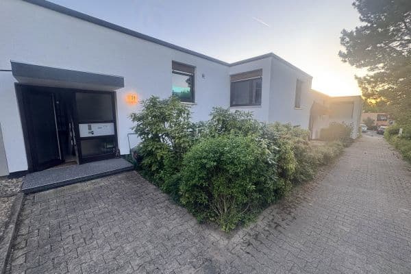 Prodej domu 154 m², pozemek 254 m², Walther-Rathnau-Straße 31, Pforzheim Prodej domu 154 m², pozemek 254 m², Walther-Rathnau-Straße 31, Pforzheim