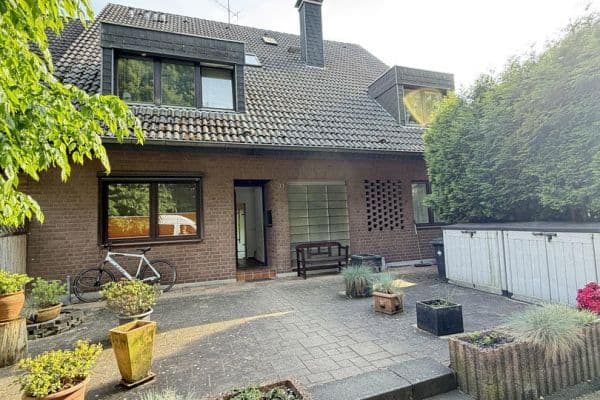 Prodej domu 337 m², pozemek 782 m², An der Lilie 33, Ratingen, Severní Porýní-Vestfálsko Prodej domu 337 m², pozemek 782 m², An der Lilie 33, Ratingen, Severní Porýní-Vestfálsko