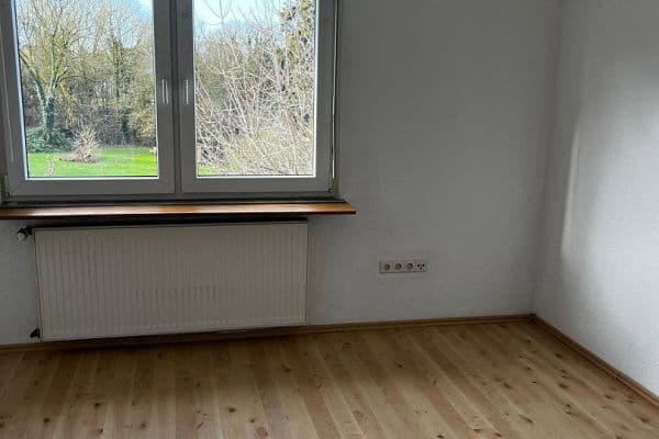 Pronájem bytu 2+1 50 m², Leverkusen Bergisch-Neukirchen, Severní Porýní-Vestfálsko Pronájem bytu 2+1 50 m², Leverkusen Bergisch-Neukirchen, Severní Porýní-Vestfálsko