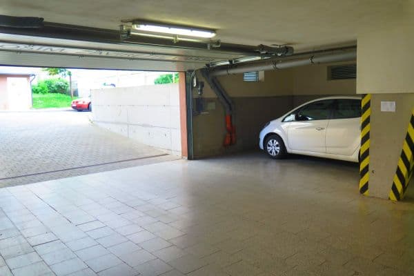 Pronájem garáže 18 m², Trýbova, Brno Pronájem garáže 18 m², Trýbova, Brno