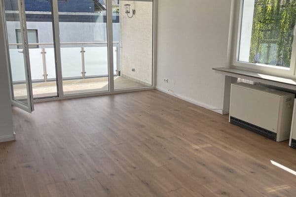 Pronájem bytu 4+1 86 m², Birkenweg 1, Hückeswagen Pronájem bytu 4+1 86 m², Birkenweg 1, Hückeswagen